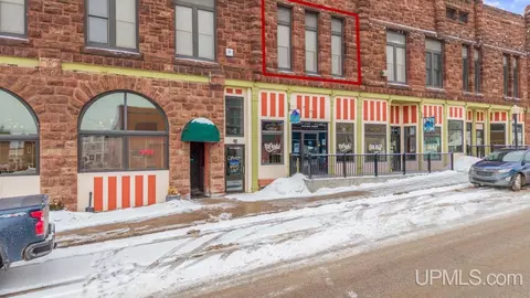 208 E Ludington UNIT 7, Iron Mountain, MI 49801