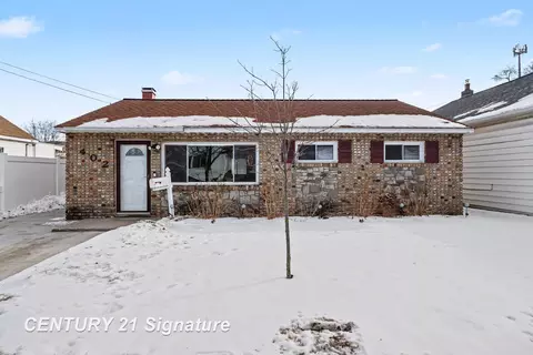 402 State, Bay City, MI 48706