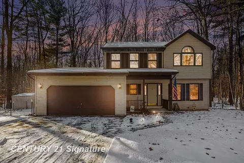 909 S Pinecroft, Midland, MI 48640