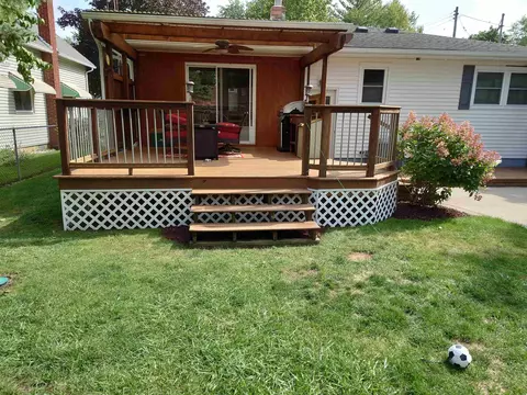 509 E Genesee St, Durand, MI 48429 photo 2