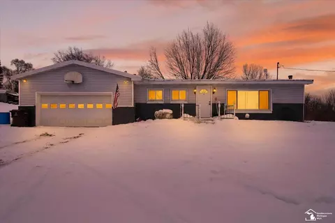 12261 Pope Church, Springport, MI 49284