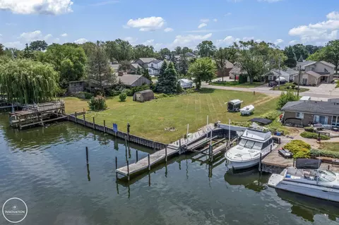 38187 Huron Pointe, Harrison Township, MI 48045