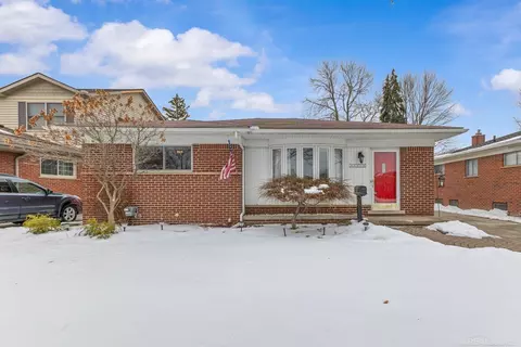 22516 Millenbach, Saint Clair Shores, MI 48081
