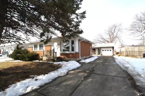 Exterior - 511 John Rolfe, Monroe, MI 48162 photo 2 of 4