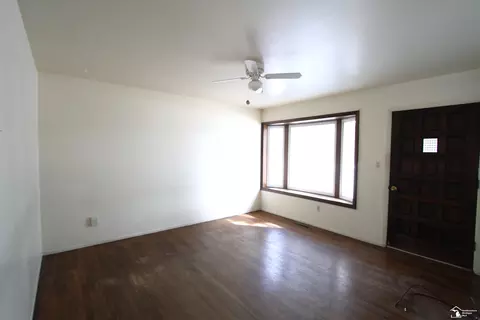 Living - 511 John Rolfe, Monroe, MI 48162 photo 1 of 1