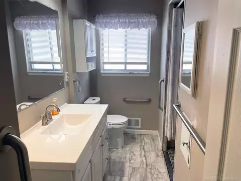 Bath - 26405 Eureka, Warren, MI 48091 photo 2 of 7