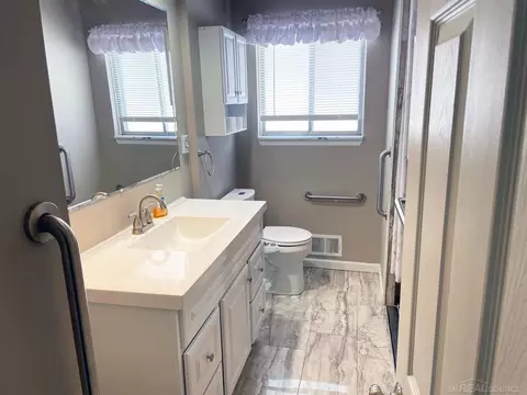 Bath - 26405 Eureka, Warren, MI 48091 photo 1 of 7