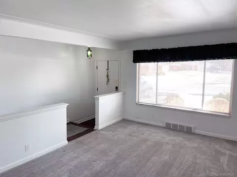 Living - 26405 Eureka, Warren, MI 48091 photo 2 of 7