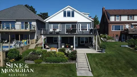 69 Gratiot, Marysville, MI 48040
