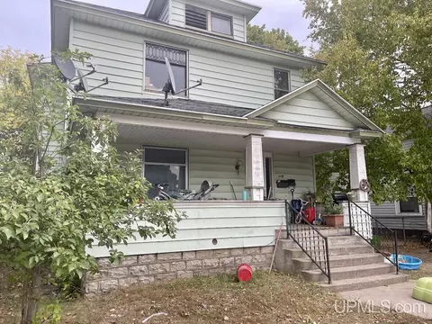 209 S 211 S 16th, Escanaba, MI 49829