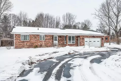 3090 N N Riv, Fort Gratiot, MI 48059