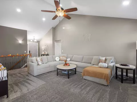 52802 Delena, Macomb, MI 48042 photo 9