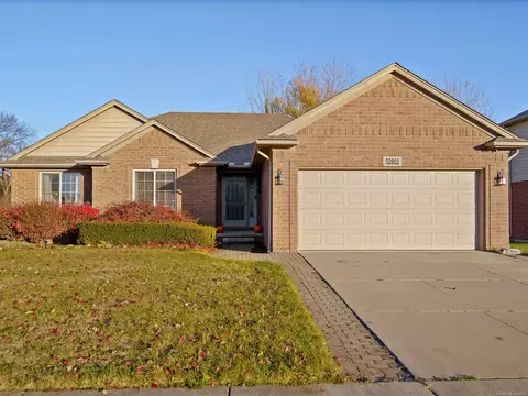 52802 Delena, Macomb, MI 48042 photo 2