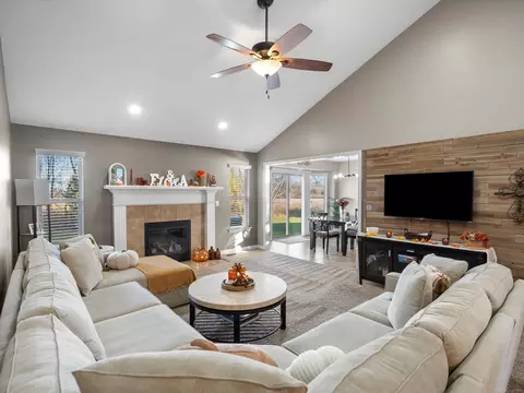 52802 Delena, Macomb, MI 48042 photo 12