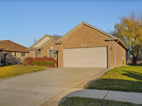 52802 Delena, Macomb, MI 48042 photo 3