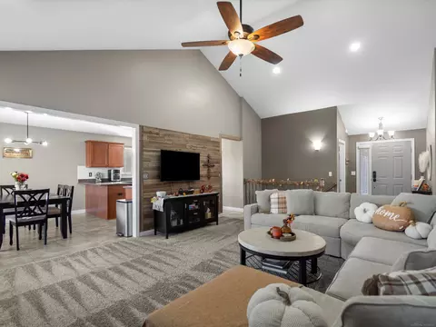 52802 Delena, Macomb, MI 48042 photo 11