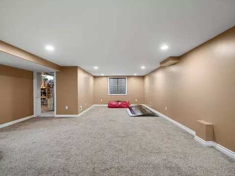 52802 Delena, Macomb, MI 48042 photo 25