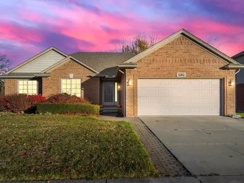 52802 Delena, Macomb, MI 48042