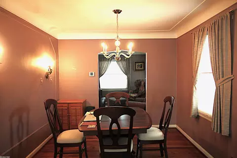 Dining - 5231 Lannoo, Grosse Pointe, MI 48236 photo 1 of 1