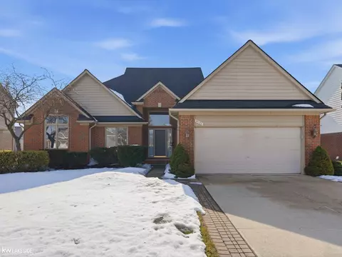 21122 Summerfield, Macomb, MI 48044