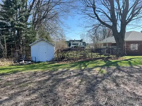 Exterior - 287 E Oak, Harrison, MI 48625 photo 9 of 10