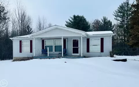 1022 S Allen, Saint Clair, MI 48079