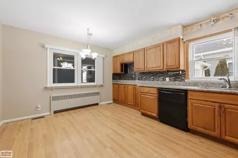 Kitchen - 114 Interlochen, Algonac, MI 48001 photo 3 of 4