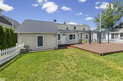 Exterior - 114 Interlochen, Algonac, MI 48001 photo 2 of 9