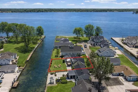 View/Area - 114 Interlochen, Algonac, MI 48001 photo 4 of 17