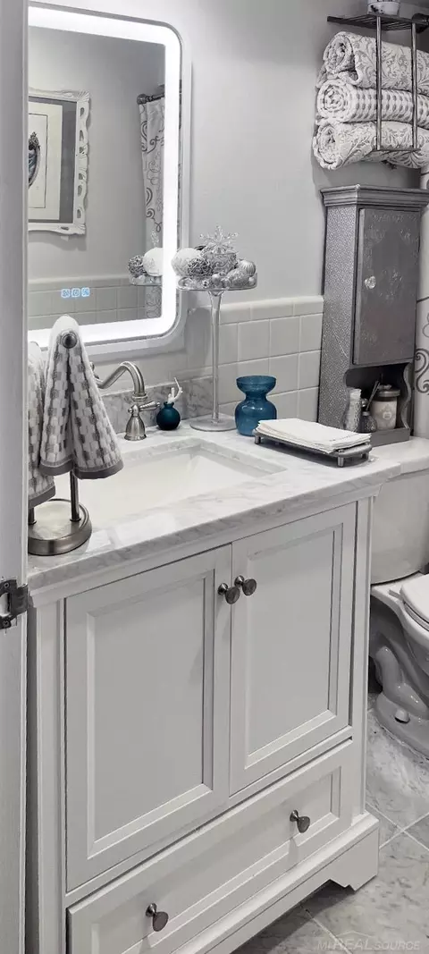 1750 Vernier # 10, Grosse Pointe Woods, MI 48236 photo 27