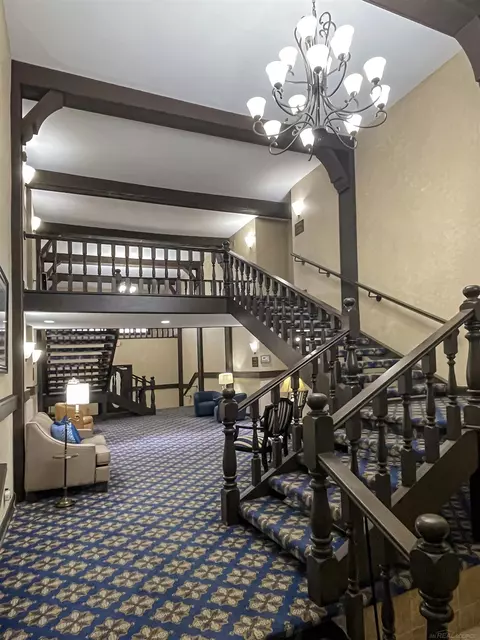 1750 Vernier # 10, Grosse Pointe Woods, MI 48236 photo 5