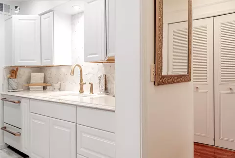 1750 Vernier # 10, Grosse Pointe Woods, MI 48236 photo 10