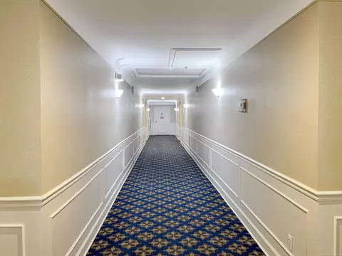 1750 Vernier # 10, Grosse Pointe Woods, MI 48236 photo 8