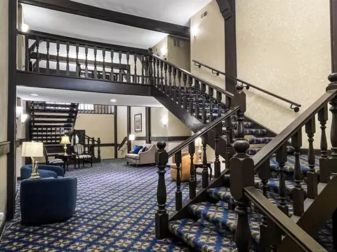 1750 Vernier # 10, Grosse Pointe Woods, MI 48236 photo 4
