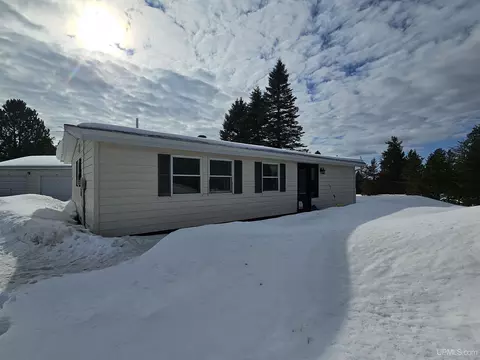 120 Caribou, Gwinn, MI 49841
