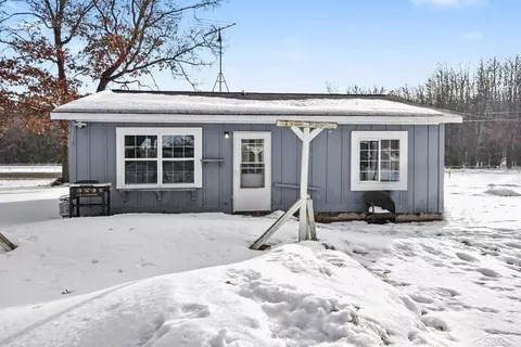 9757 N Cut, Roscommon, MI 48653