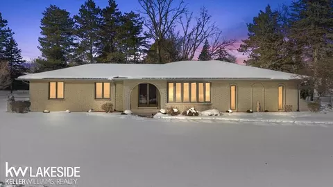 5515 Douglas, Shelby Township, MI 48316