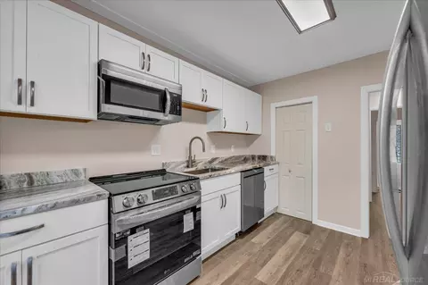 Kitchen - 409 N Fifth, Saint Clair, MI 48079 photo 2 of 2