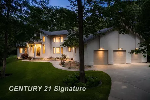 2627 N Odyssey, Midland, MI 48642