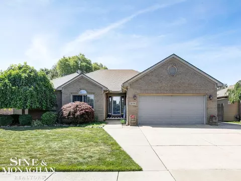 20350 Hummingbird, Macomb, MI 48044