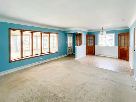 Living - 200 Boman, Flushing, MI 48433 photo 4 of 4