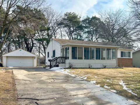 200 Boman, Flushing, MI 48433