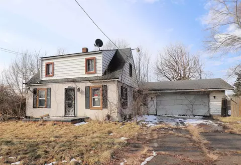 3056 Shaw, Burton, MI 48529