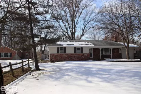 60 Riverside, Mount Clemens, MI 48043