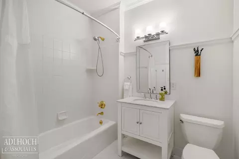 Bath - 345 Roosevelt, Grosse Pointe, MI 48230 photo 1 of 5