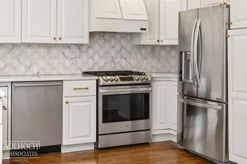 Kitchen - 345 Roosevelt, Grosse Pointe, MI 48230 photo 3 of 6