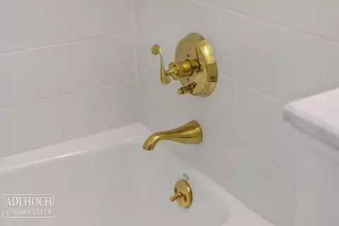 Bath - 345 Roosevelt, Grosse Pointe, MI 48230 photo 3 of 5
