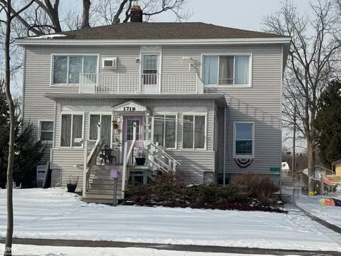 1719 Saint Clair Riv, Algonac, MI 48001