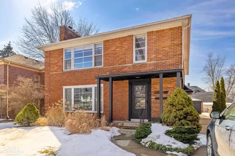815 Harcourt, Grosse Pointe Park, MI 48230