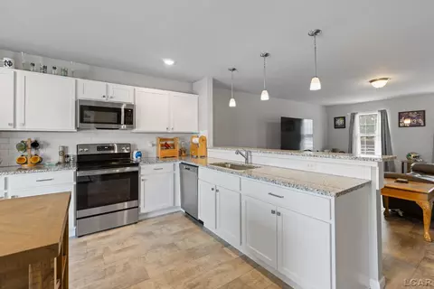 Kitchen - 3324 Sutton, Adrian, MI 49221 photo 4 of 6